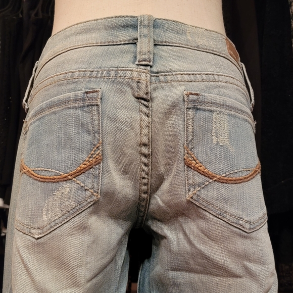 Refuge ♡ Sweet Cute 'n Sexy Denim Faded-Distressed-Embroidered Blue Jeans 7S - Picture 15 of 17